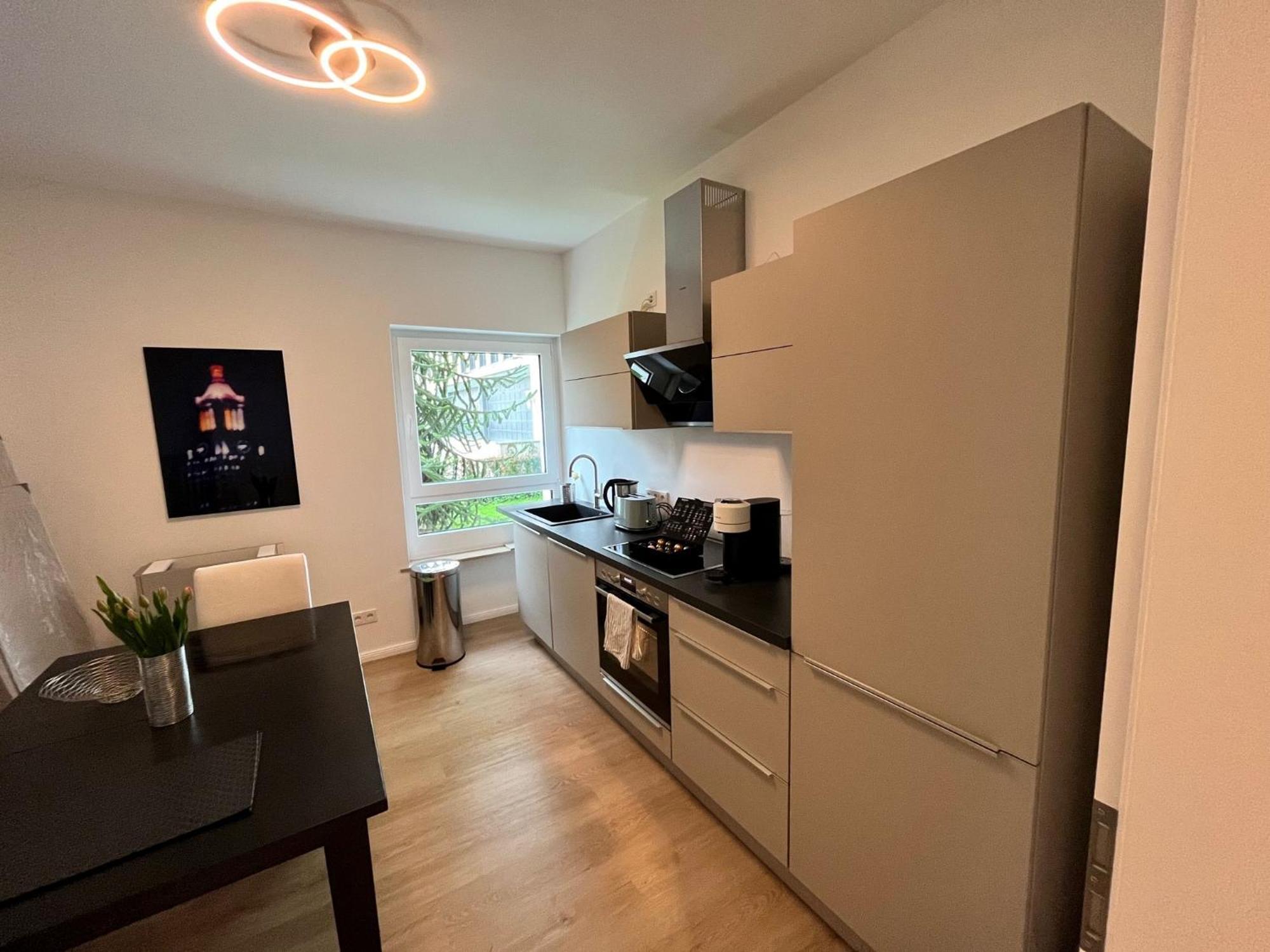 Raum2Go - No1 Modernes Ruhiges 2-Schlafzimmer Apartment City & Park Wiesbaden Buitenkant foto